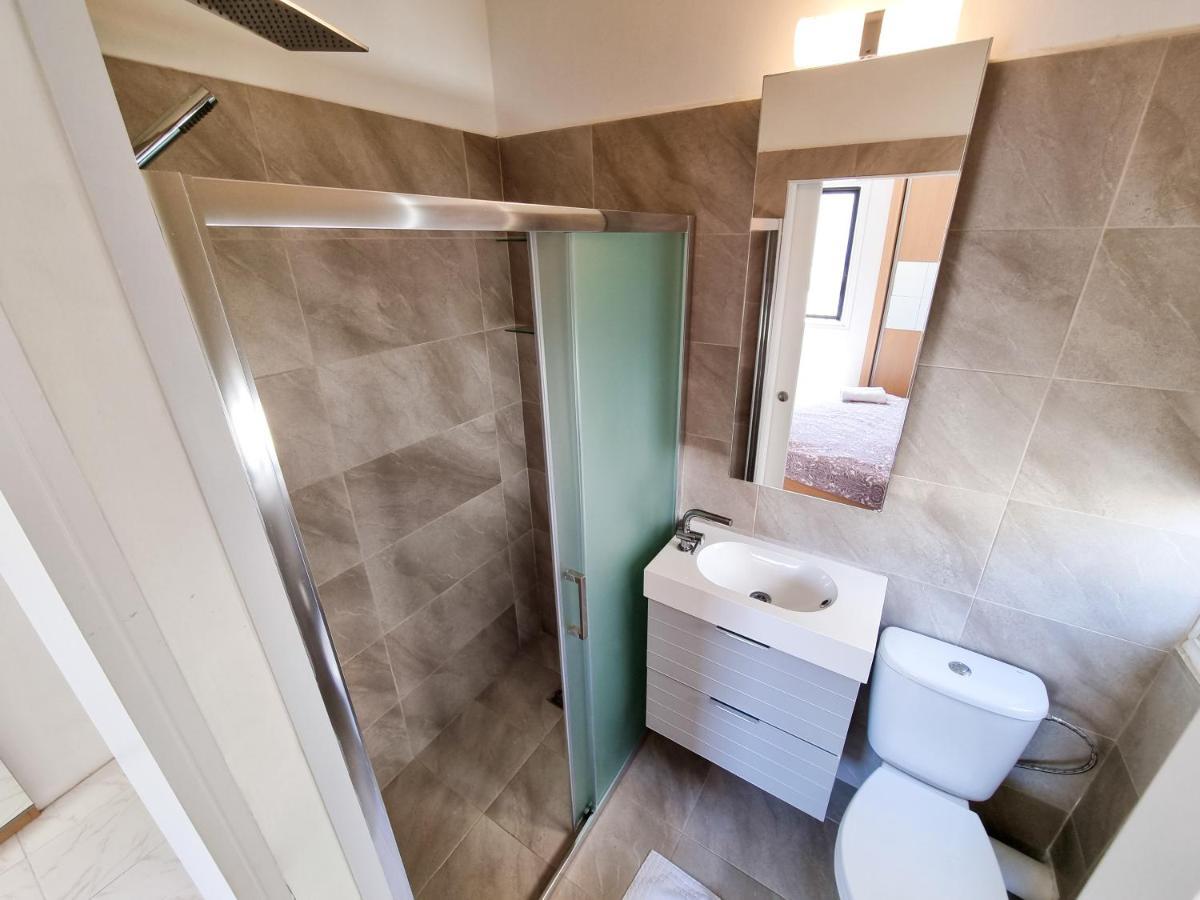 Cheer Up City Apartment, Near To The Finikoudes Beach Larnaca Exterior foto