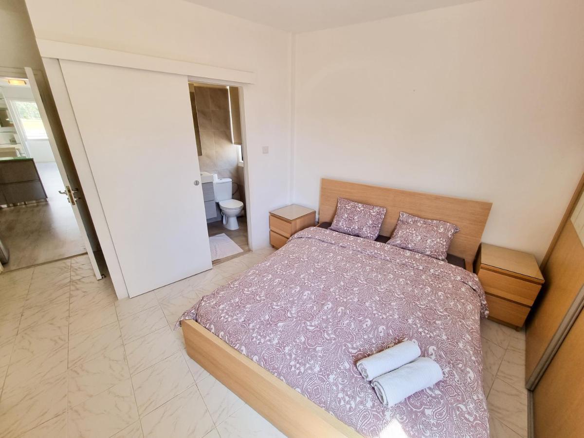 Cheer Up City Apartment, Near To The Finikoudes Beach Larnaca Exterior foto
