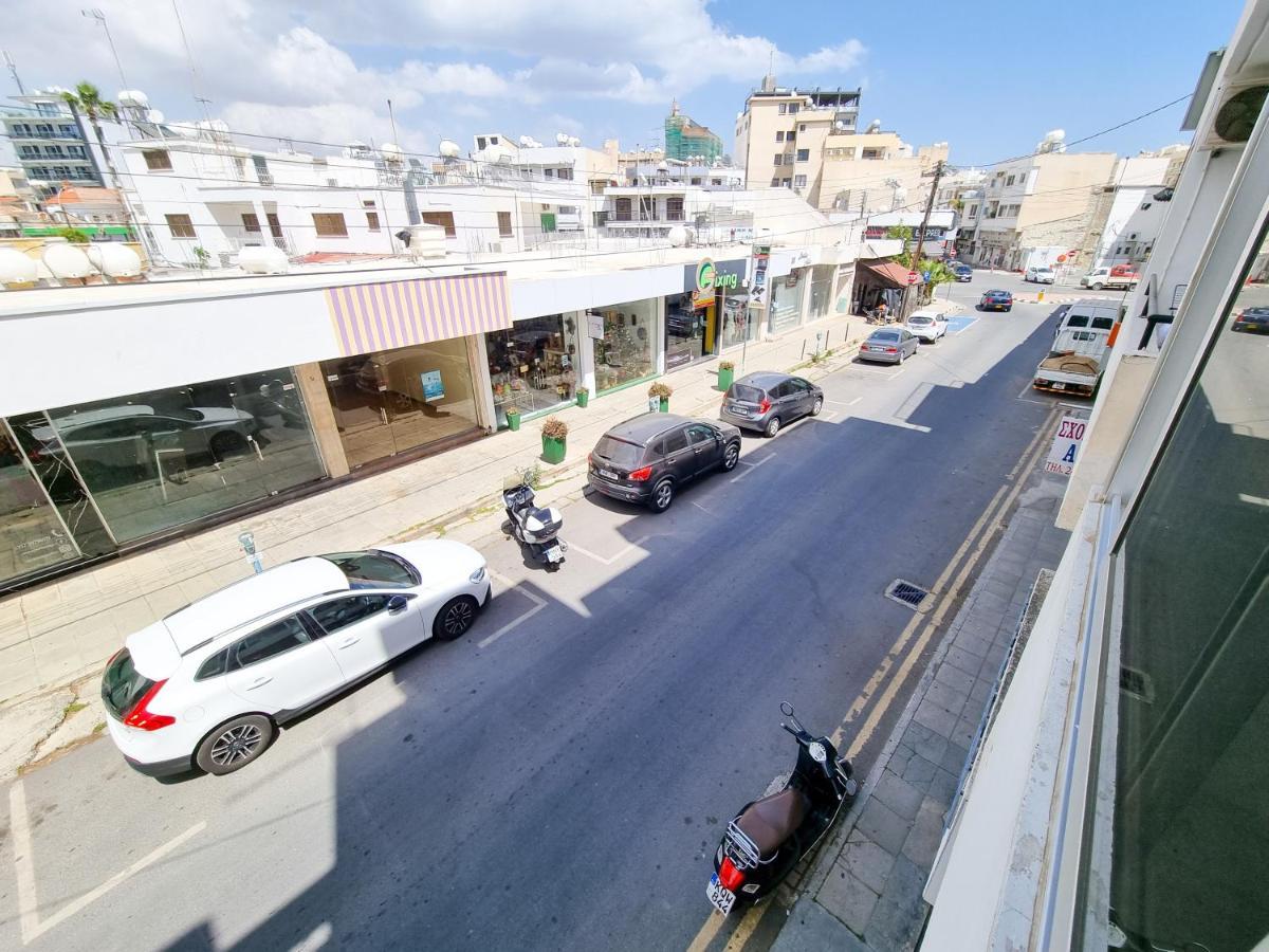 Cheer Up City Apartment, Near To The Finikoudes Beach Larnaca Exterior foto